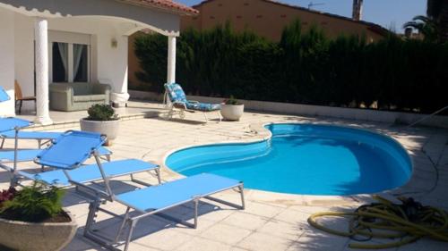  Casa con piscina privada al lado de la playa. Oral in Sant Pere Pescador