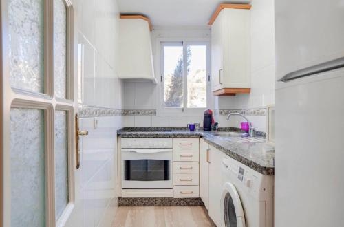 Apartment with Beach Views, Fuengirola (foto 10)