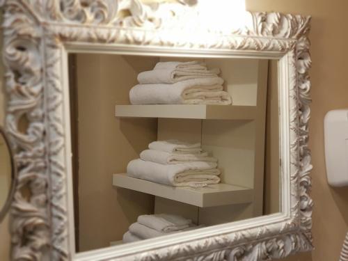 Quadruple Room with Private Bathroom image 10