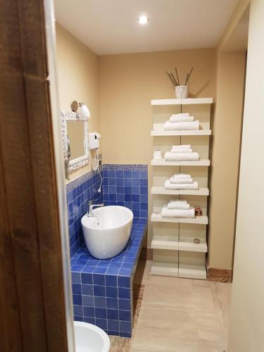 Quadruple Room with Private Bathroom image 8