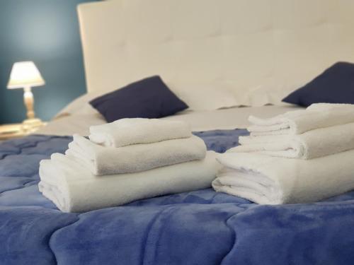 Quadruple Room with Private Bathroom image 7