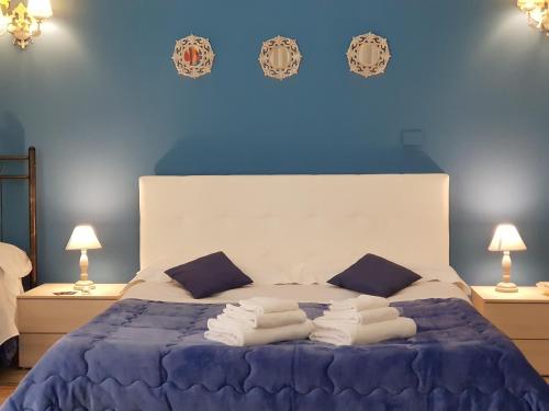 Quadruple Room with Private Bathroom image 4