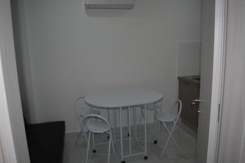 P.L Hermes Studios & Apartments