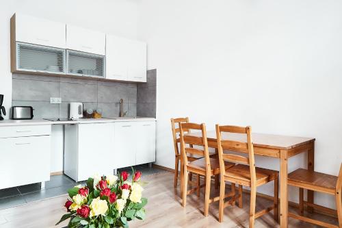 Classic apartments Pilsudskiego street, Cracovie (photo 6)