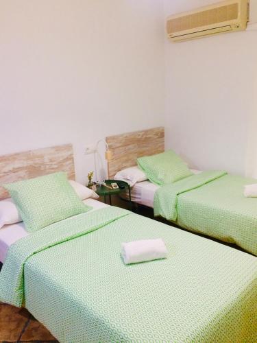 Twin Room with Shower