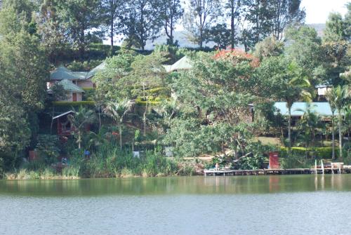 Dārzs, Crater Bay Cottages in Kabale