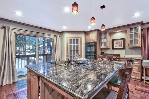 Paradise Retreat 3688P Townhouse - image 6