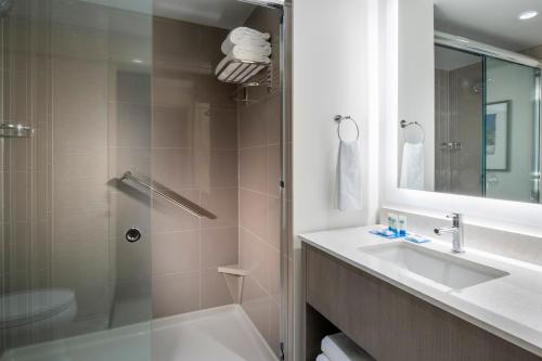 2 bedrooms, 3 beds