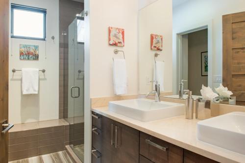 Tanager House - image 14