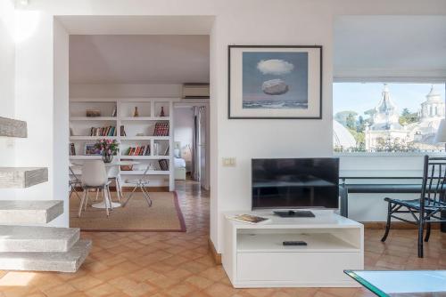 Paradiso Penthouse - image 2