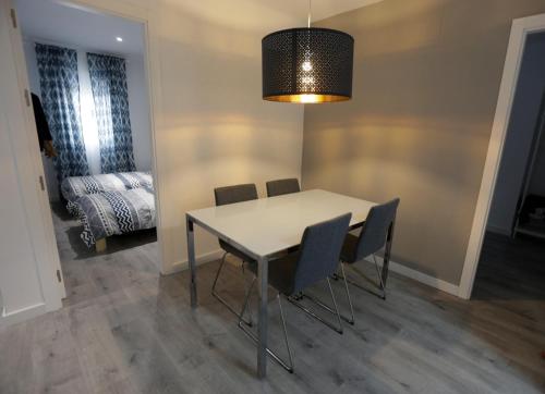 Brand new charming apartment next to the river, Sevilla (Foto 10)