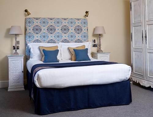 The Montagu Arms Hotel