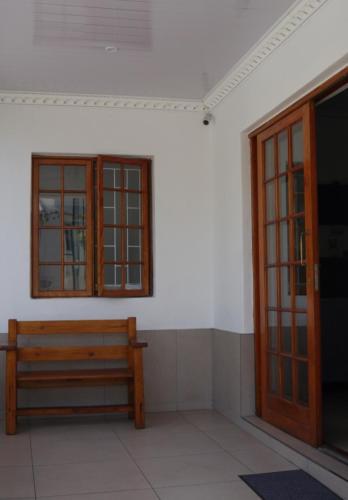 A szálláshely kívülről, Fama Lodge Rm10 near Rhodes Emlékmű