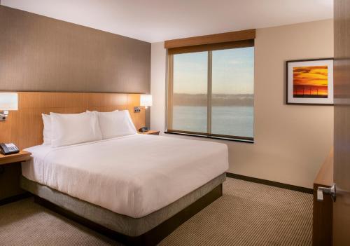 Hyatt Place East Moline/Quad Cities - image 7