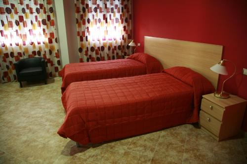 2 twin beds