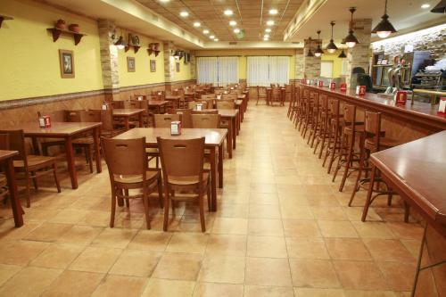 HOSTAL EL POLIGONO - image 6