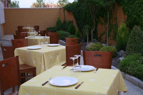 HOSTAL EL POLIGONO - image 5