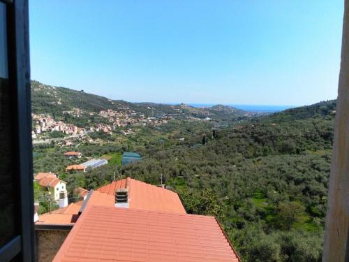 Lovely renovated apartment near Dolcedo