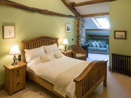 The Wayside and Whisky Barn Room Type - Large Double Room