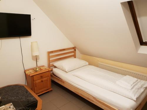 Budget Single Room