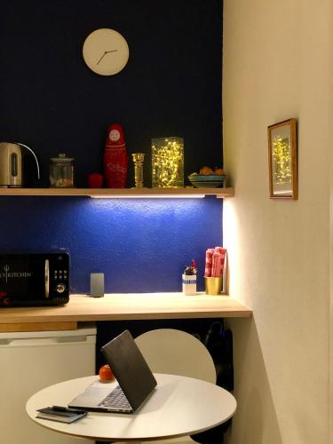 Cool & Central 2 bedroom in heart of Eaux-vives, Женева (фото 7)