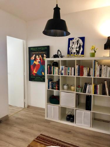 Cool & Central 2 bedroom in heart of Eaux-vives, Женева (фото 11)