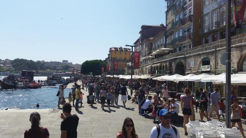 Historic Oporto Apartment at oporto UNESCO area, in front of Porto Wine caves
