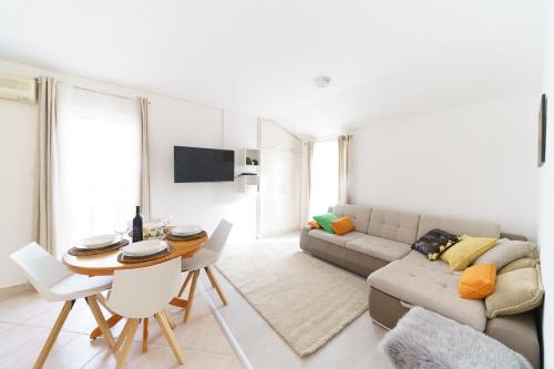 Apartments by the sea Preko Ugljan - 14985 Sestrunj