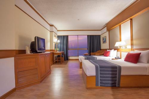 2 twin beds