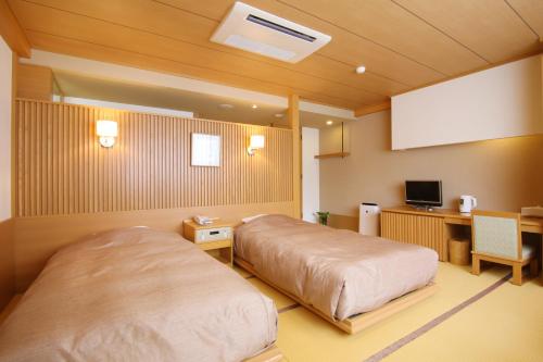 Superior Twin Room with Tatami Floor - Non-Smoking - Shizen Wing - No View