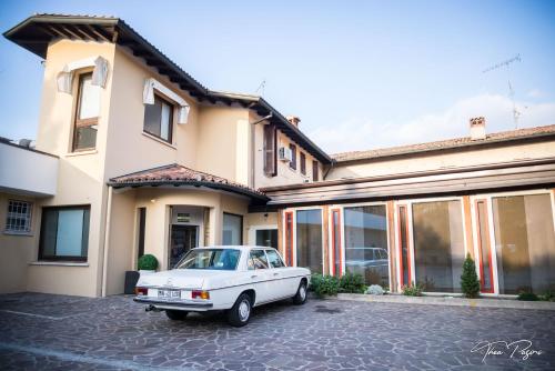 Hotel Lonatino - image 8