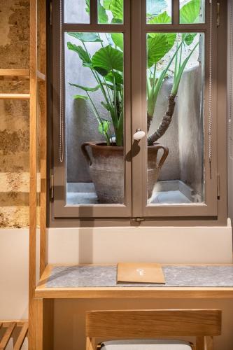 Hotel Off - image 12