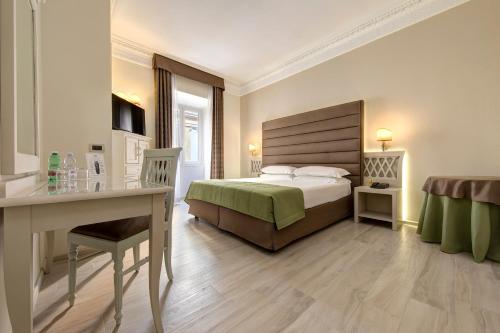 The Bailey's Hotel - image 13
