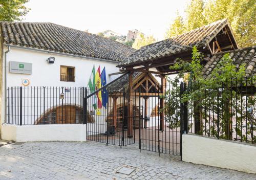 Albergue Inturjoven El Bosque