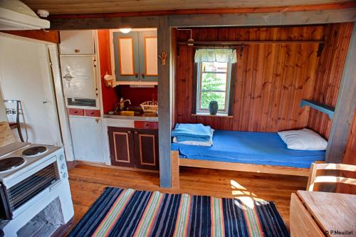 2 bedrooms, 4 beds