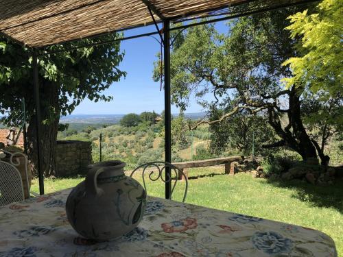 Haus Malerin mit Meerblick eingezäuntem Garten by ToscanaTour