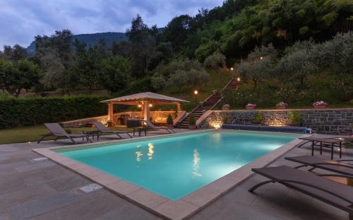 Swimming pool, Villa La Dolce Vita in Oliveto Lario