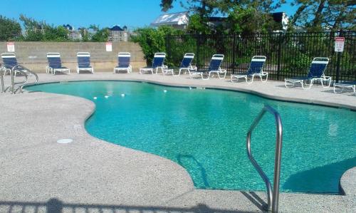 Surf & Sand Beach Motel - image 4