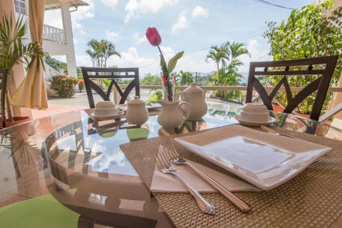 Facilities, Rosewood Apartment Hotel in Kingstown
