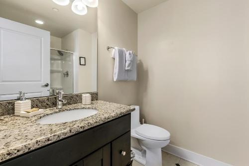 Modern Condos near French Quarter & Bourbon Street - image 6
