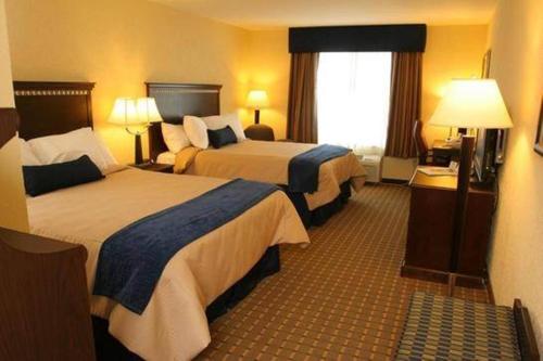 Photo - Holiday Inn Express and Suites Allentown West, an IHG Hotel