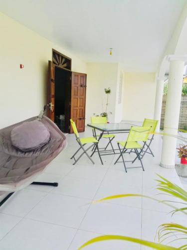 Vrt, La Maison des Plages - Jusqu'à 6pers (La Maison des Plages - Jusqu'a 6pers) in Remire-Montjoly
