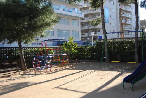 Apartment with Pool View  image 9
