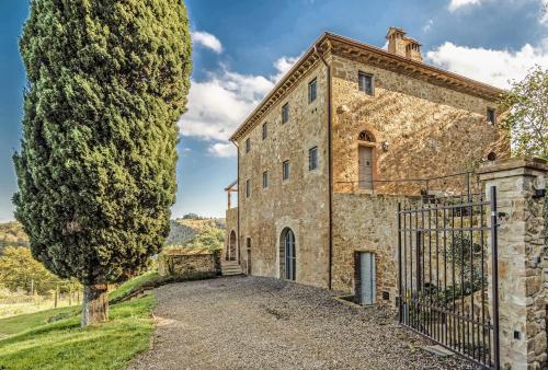  Castelfalfi Villa Sleeps 10 Pool Air Con WiFi, Pension in Castelfalfi