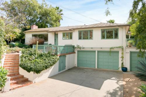 Romantic Retreat 2629 - image 8
