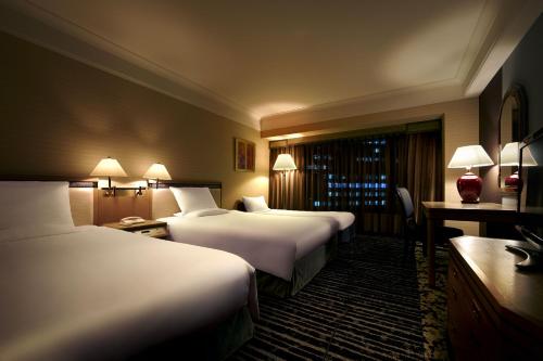 Hotel New Otani Osaka Room Type - Compact Triple Non Smoking Town View