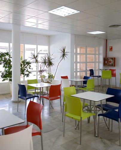 sala de TV, Albergue Inturjoven Almeria in La Bolera