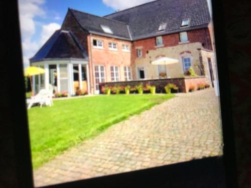  Appartement Meublé à la Ferme d'Herlaimont in Chapelle-lez-Herlaimont