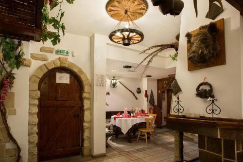 Victoria Hotel Borovets - Free Parking - image 14