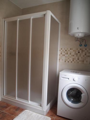 Shower, Apartamento Rural "LAS ESCUELAS" in Toledo Station